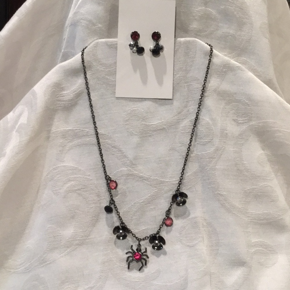 💜  Hematite finish spider necklace set